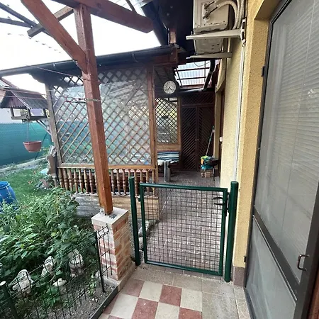 Dom Pri X Bionic Sphere S Bazenom A Zahradou Holiday home *
