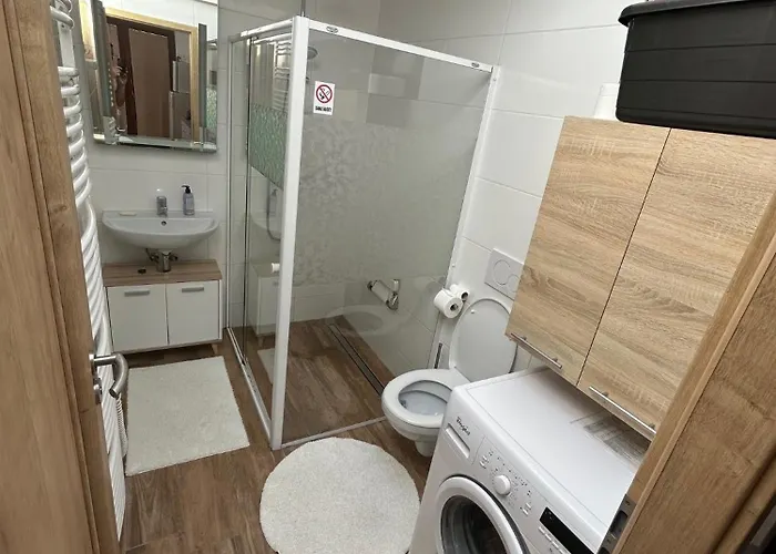 Dom Pri X Bionic Sphere S Bazenom A Zahradou * Kalinkovo